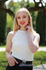 Alina, 210364, Tallinn, Estonia, women, Age: 32, Photography, video shooting, sports, traveling, University, Groomer, Climbing, cycling, running, Christian